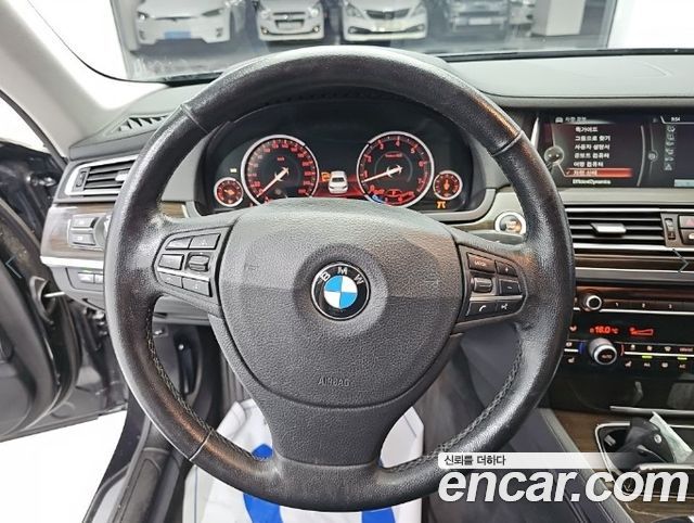BMW 7 Series (F01) 740Li 2013 — фото 9