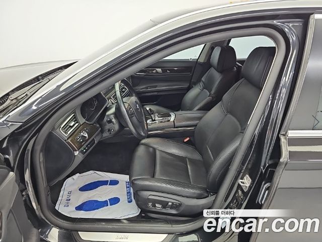 BMW 7 Series (F01) 740Li 2013 — фото 15