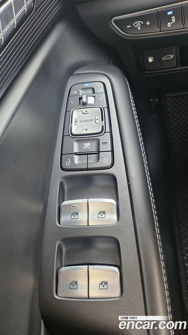 Genesis EQ900 3.3 T-GDI AWD Premiun Luxury 2016 — фото 17