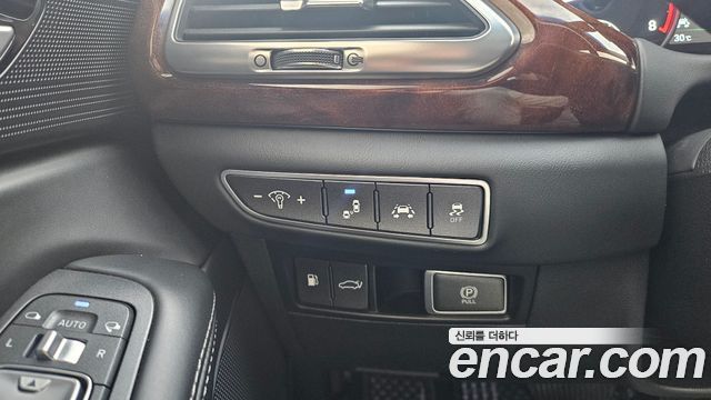 Genesis EQ900 3.3 T-GDI AWD Premiun Luxury 2016 — фото 18