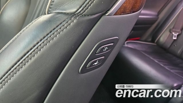 Genesis EQ900 3.3 T-GDI AWD Premiun Luxury 2016 — фото 19