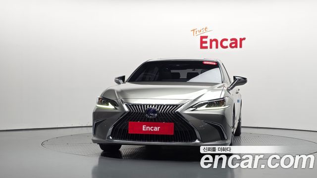 Lexus ES300h (VII) Supreme 2019 — фото 3