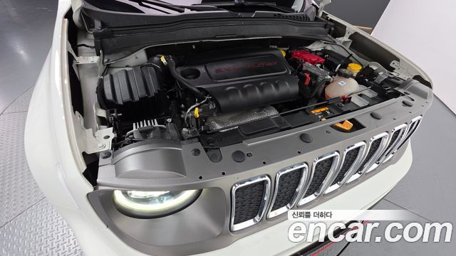 Jeep Renegade 2.4 Limited 2021 — фото 6