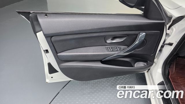 BMW 3 Series GT (F34) GT 320d 2014 — фото 24