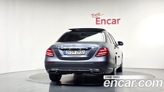 Mercedes-Benz E-Class (W213) E300 4MATIC Exclusive 2019 — фото 4