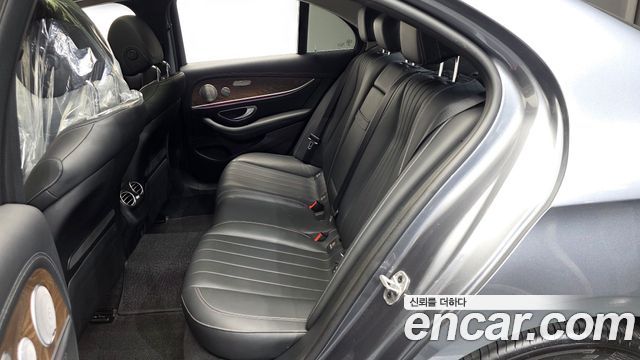 Mercedes-Benz E-Class (W213) E300 4MATIC Exclusive 2019 — фото 11