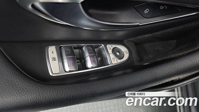 Mercedes-Benz E-Class (W213) E300 4MATIC Exclusive 2019 — фото 29