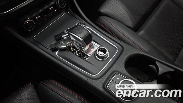 Mercedes-Benz CLA-Class (C117) CLA45 AMG 4MATIC 2018 — фото 9
