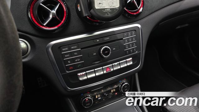 Mercedes-Benz CLA-Class (C117) CLA45 AMG 4MATIC 2018 — фото 17