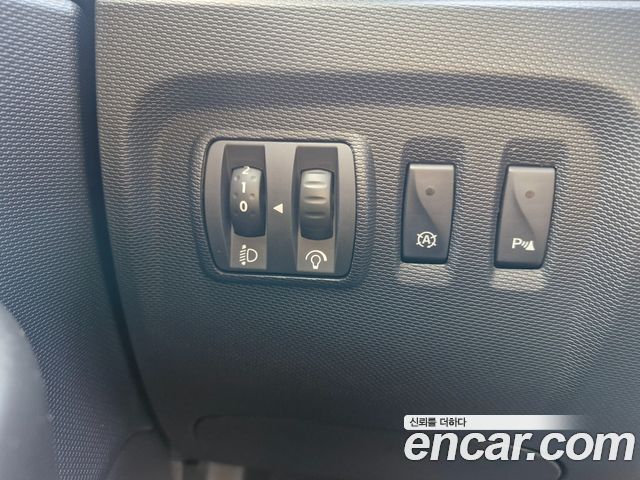 Renault Korea QM3 LE 2016 — фото 17