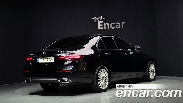Mercedes-Benz E-Class (W213) E220d 4MATIC Exclusive 2021 — фото 2
