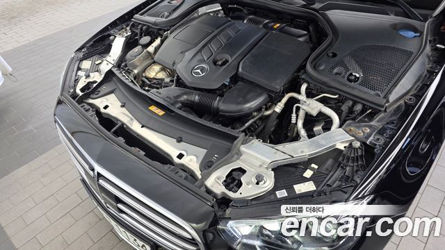 Mercedes-Benz E-Class (W213) E220d 4MATIC Exclusive 2021 — фото 6