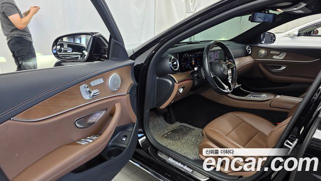 Mercedes-Benz E-Class (W213) E220d 4MATIC Exclusive 2021 — фото 10