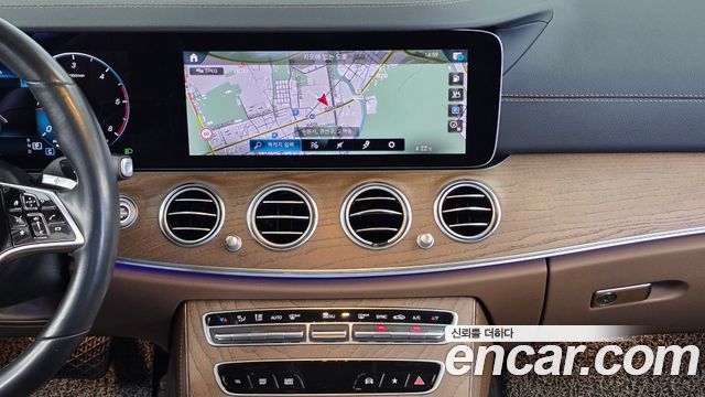 Mercedes-Benz E-Class (W213) E220d 4MATIC Exclusive 2021 — фото 14