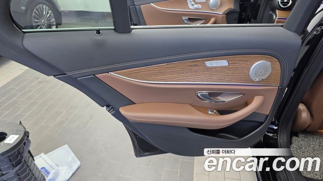 Mercedes-Benz E-Class (W213) E220d 4MATIC Exclusive 2021 — фото 25