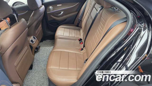 Mercedes-Benz E-Class (W213) E220d 4MATIC Exclusive 2021 — фото 26