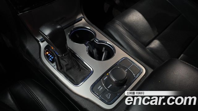 Jeep Grand Cherokee 3.6 Limited WK2 2019 — фото 9
