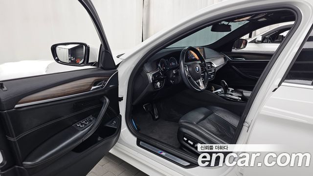 BMW 5 Series (G30) 530i M Sport Package Plus 2018 — фото 10
