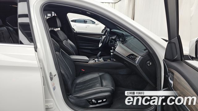 BMW 5 Series (G30) 530i M Sport Package Plus 2018 — фото 11