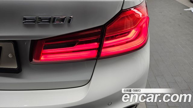 BMW 5 Series (G30) 530i M Sport Package Plus 2018 — фото 23