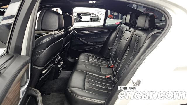 BMW 5 Series (G30) 530i M Sport Package Plus 2018 — фото 26