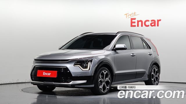 Kia Niro Prestige 2023 — фото 1