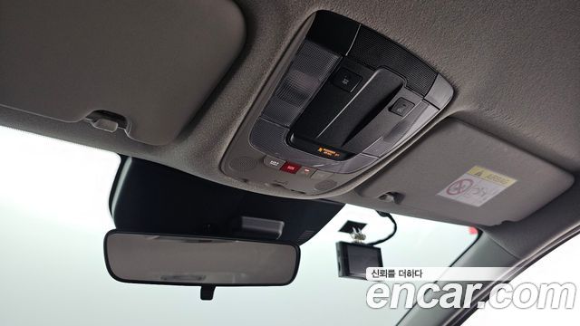 Kia Niro Prestige 2023 — фото 18