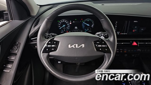 Kia Niro Prestige 2023 — фото 19