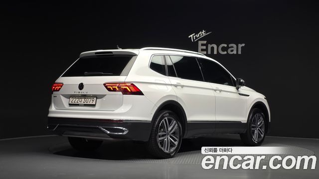Volkswagen Tiguan Allspace 2.0 TSI Prestige 2023 — фото 2
