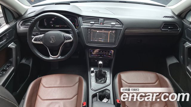 Volkswagen Tiguan Allspace 2.0 TSI Prestige 2023 — фото 7