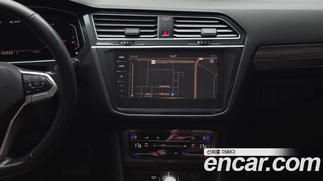 Volkswagen Tiguan Allspace 2.0 TSI Prestige 2023 — фото 19