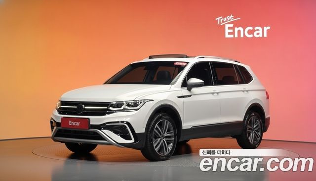 Volkswagen Tiguan Allspace 2.0 TSI Prestige 2023 — фото 1