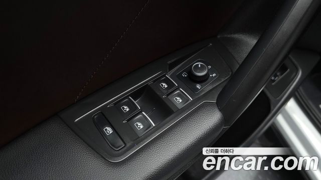 Volkswagen Tiguan Allspace 2.0 TSI Prestige 2023 — фото 36