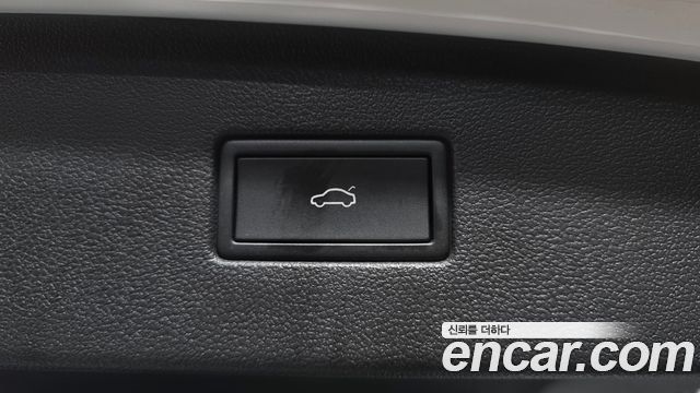 Volkswagen Tiguan Allspace 2.0 TSI Prestige 2023 — фото 40