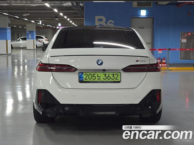 BMW i5 (G60) M60 xDrive 2026 — фото 5