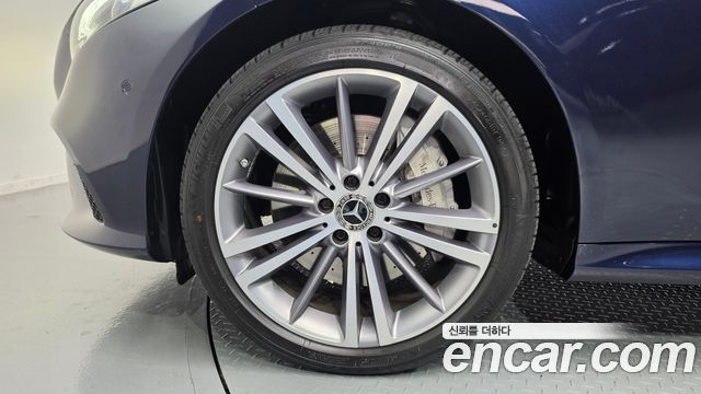 Mercedes-Benz CLS-Class (C257) CLS400d 4MATIC 2019 — фото 5