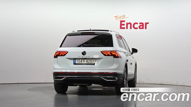 Volkswagen Tiguan (II) 2.0 TDI Prestige 2023 — фото 4