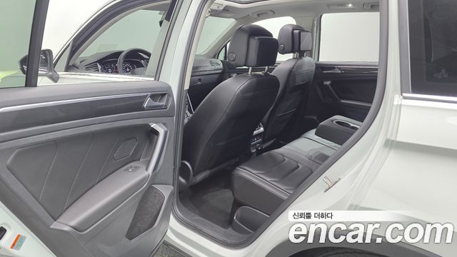 Volkswagen Tiguan (II) 2.0 TDI Prestige 2023 — фото 11