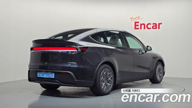 Tesla Model Y L Long Range AWD 2026 — фото 2