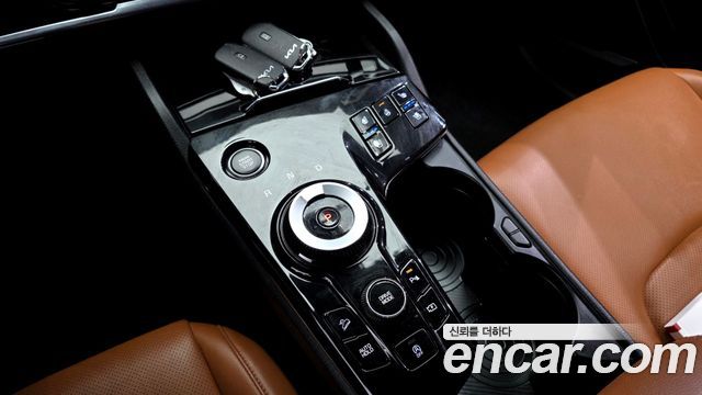 Kia Sportage (V) Diesel 2.0 2WD Nobleless 2023 — фото 9