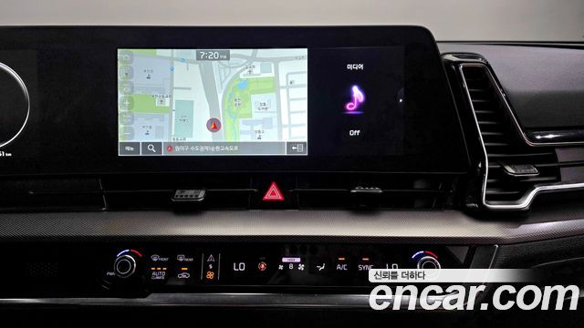 Kia Sportage (V) Diesel 2.0 2WD Nobleless 2023 — фото 14