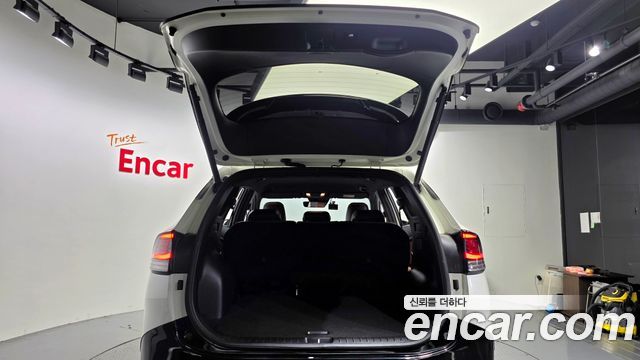 Kia Sportage (V) Diesel 2.0 2WD Nobleless 2023 — фото 20