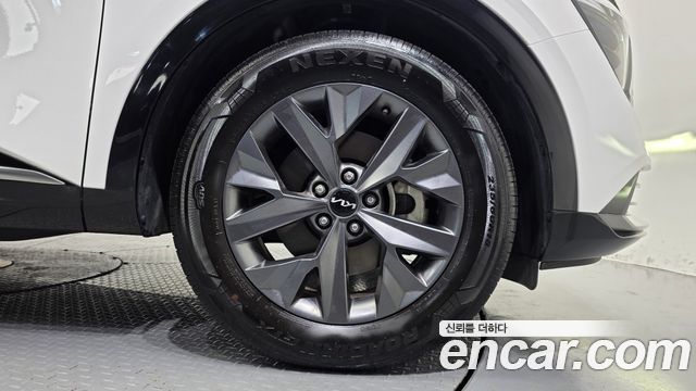 Kia Sportage (V) Diesel 2.0 2WD Nobleless 2023 — фото 21