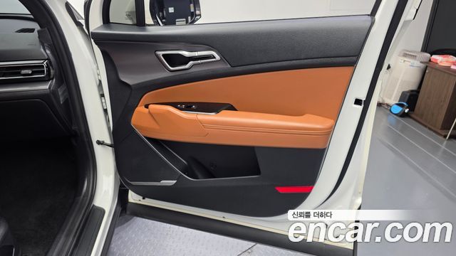 Kia Sportage (V) Diesel 2.0 2WD Nobleless 2023 — фото 24