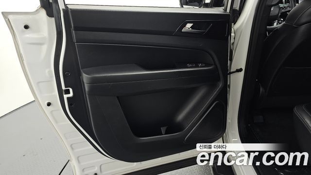 KG Mobility (SsangYong) Rexton Sports Khan Diesel 2.2 4WD Noblesse (5-Link) 2021 — фото 25