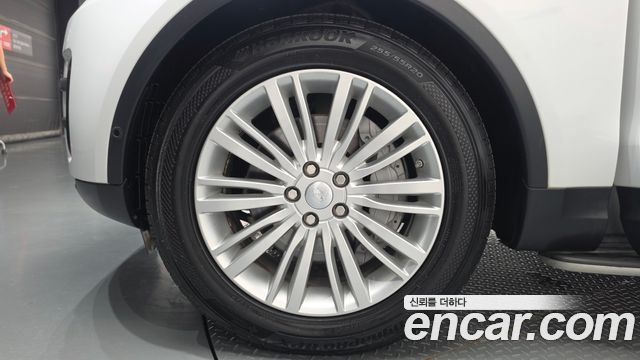 Land Rover Discovery 5 3.0 SD6 HSE Luxury 2019 — фото 5