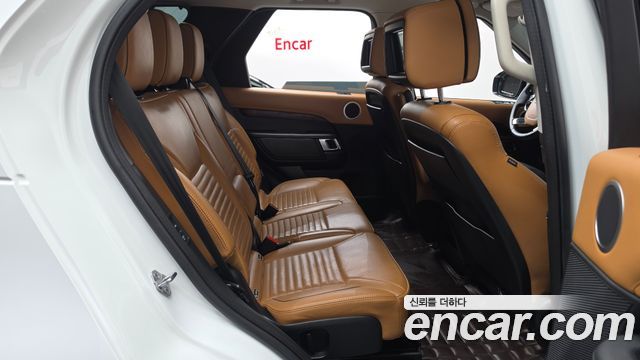Land Rover Discovery 5 3.0 SD6 HSE Luxury 2019 — фото 11