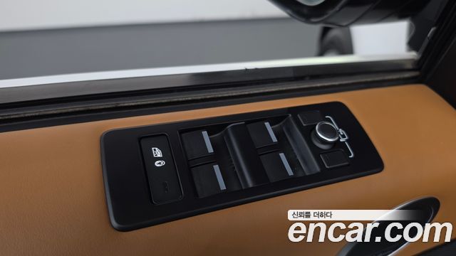 Land Rover Discovery 5 3.0 SD6 HSE Luxury 2019 — фото 36