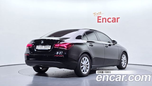 Mercedes-Benz A-Class (W177) A220 Sedan 2020 — фото 2
