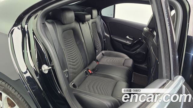 Mercedes-Benz A-Class (W177) A220 Sedan 2020 — фото 12